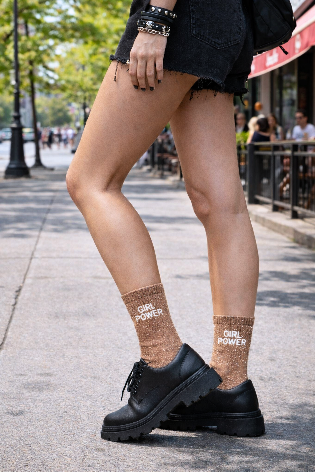 Chaussettes à paillettes avec message "Girl power" couleur rose gold