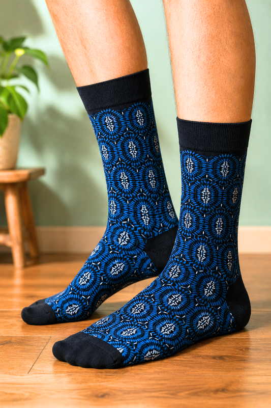 Chaussettes style ethnique motif tribal bleu et noir